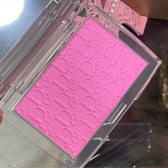 DIOR Rosy Glow Color-Awakening Blush - Instant Natural Healthy Glow - Picture 5 of 11